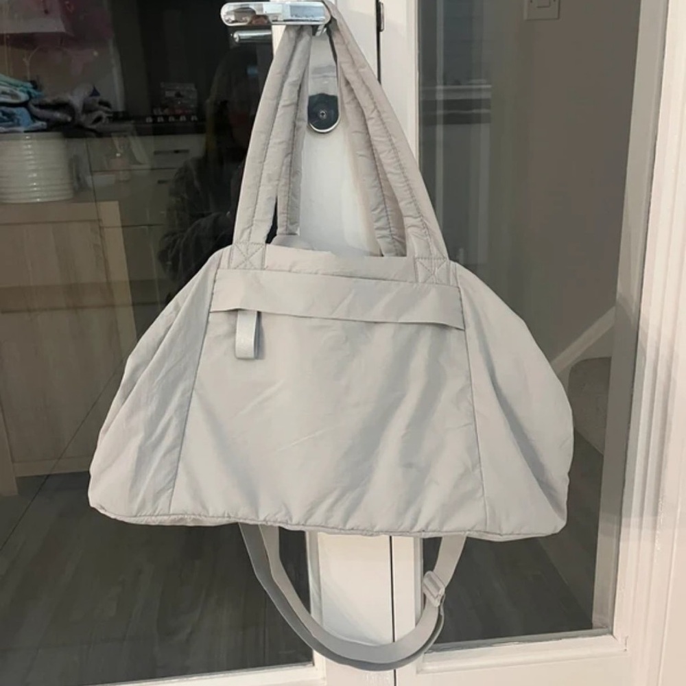 Elegant Women's Tote Bag in Light Gray
